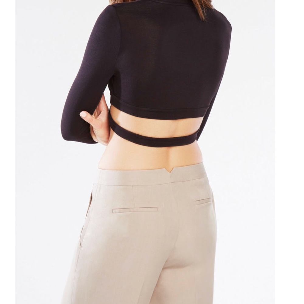 ⛔️SOLD⛔️$39 BCBGMAXAZRIA cropped long sleeve Top - Picture 3 of 7